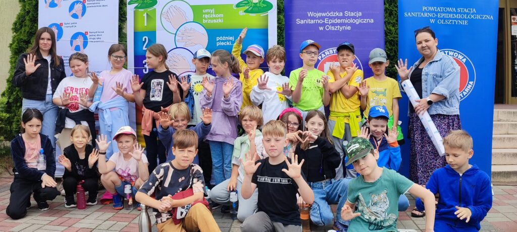 Mycie rąk jest ważne - 2B z wizytą w SANEPIDZIE