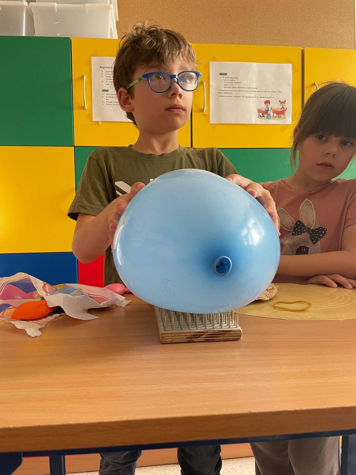 Klasa 1b odkrywa magię nauki! 🔍❤️ Nasze EKSPERYMENTALNE przygody!