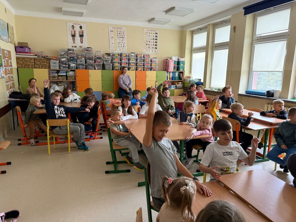 🌰 Trzeciaki i przedszkolaki – jesienna paczka przyjaciół!