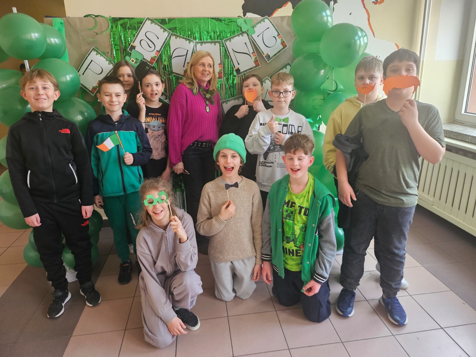 🍀 Zielone drzwi pełne kreatywności – świętowaliśmy Dzień Świętego Patryka! 🍀