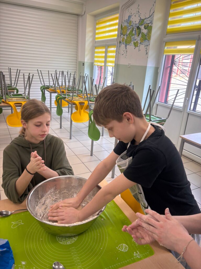 🍕 Czternastka w akcji – pizza, która łączy! 🔥